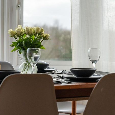 Entire Home In Streatham With Lovely Views & Ultra Fast Wi-Fi Norbury  Εξωτερικό φωτογραφία